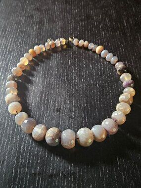 Natural Agate Necklace with Lilac Grey Graduated Stones